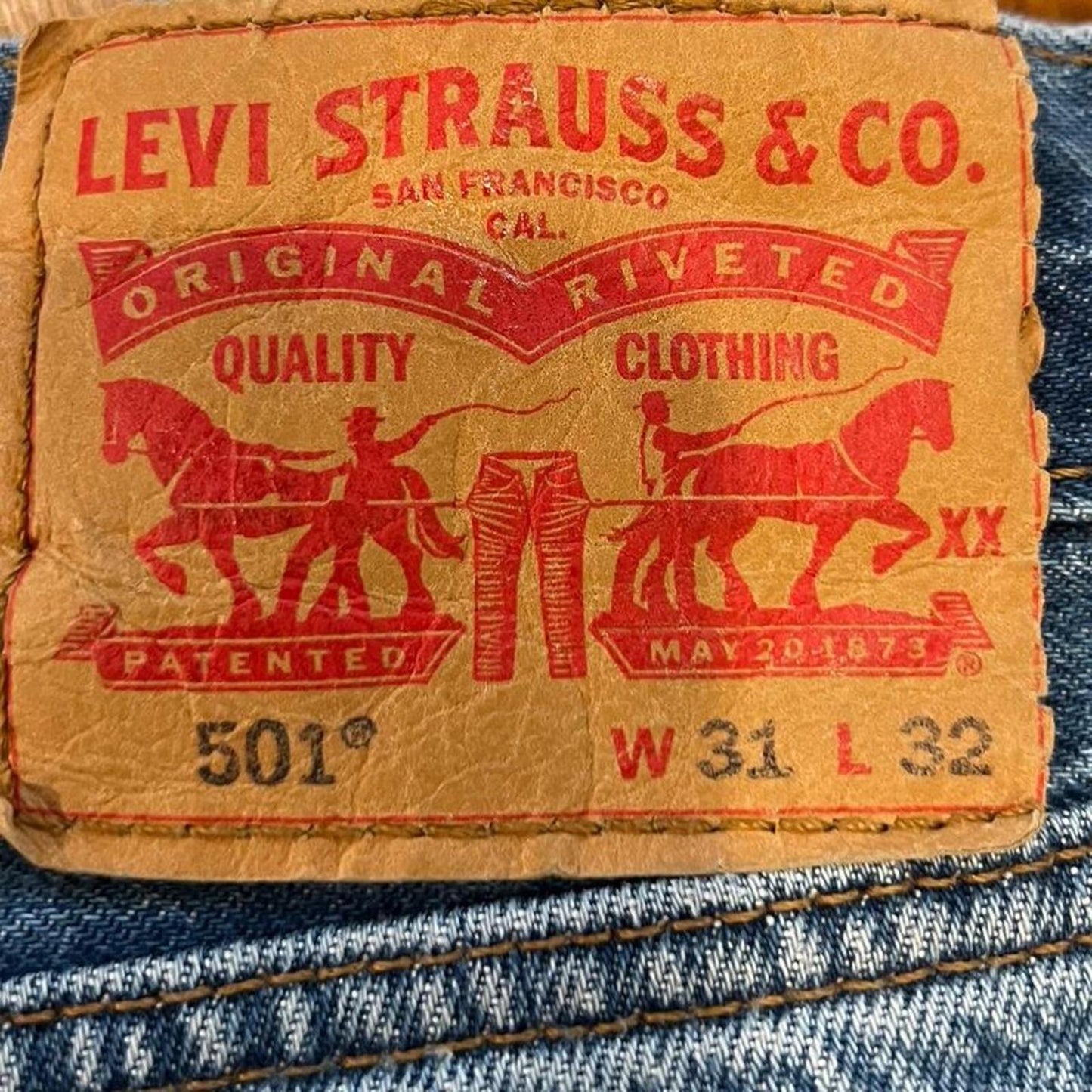 Vintage Levi’s 501 Straight Leg Jeans – 90’s Y2K Wash