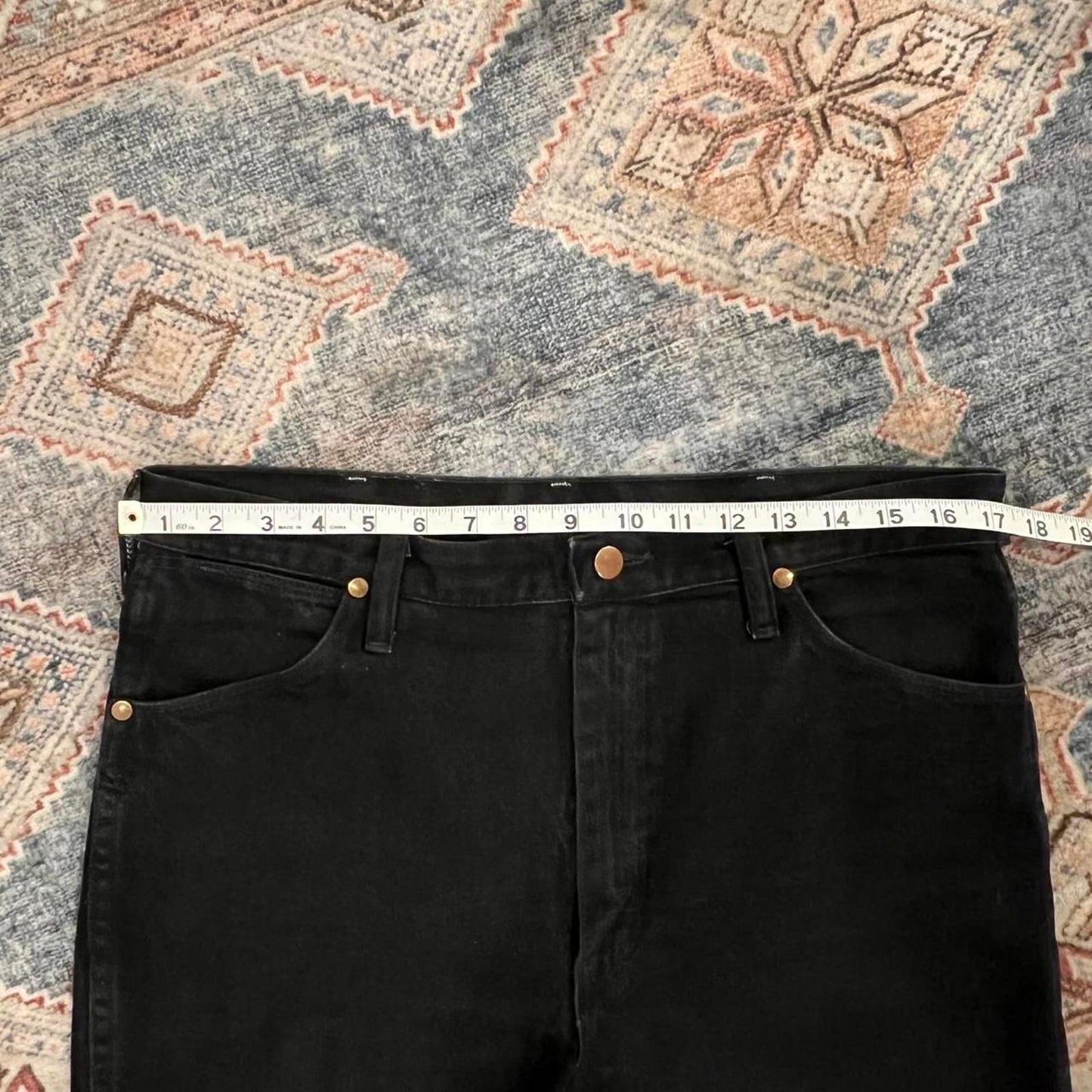 Vintage Wrangler Black Jeans — Straight Leg / Made in USA