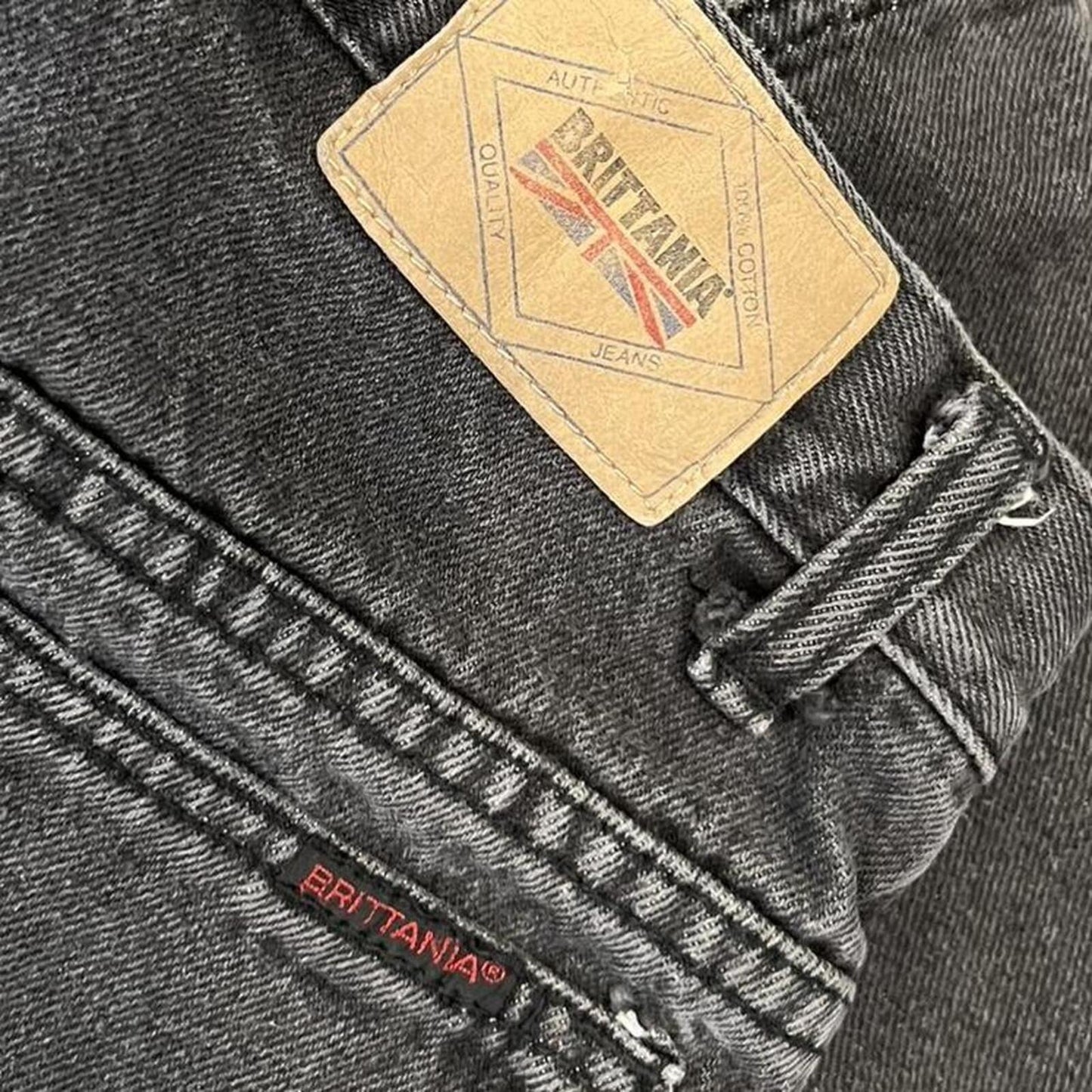 Vintage Britannia black faded jeans straight leg 90s y2k