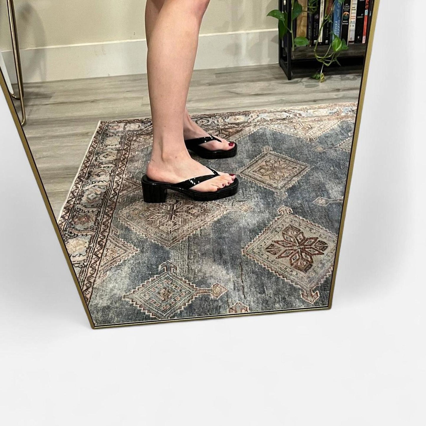 Y2K Black Platform Flip Flop Heels Size 7