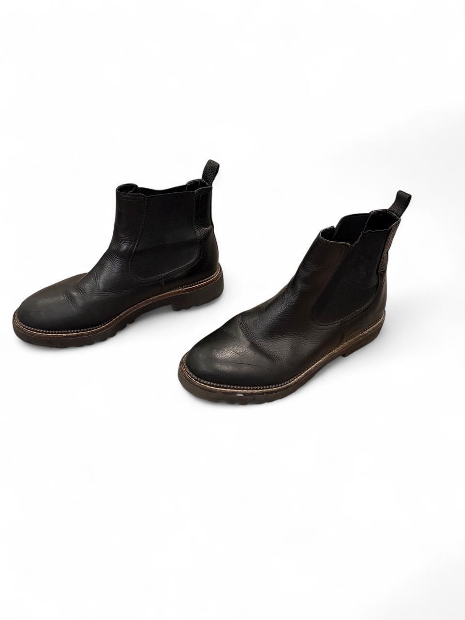 Caslon Black Leather Chunky Chelsea Boots 8.5