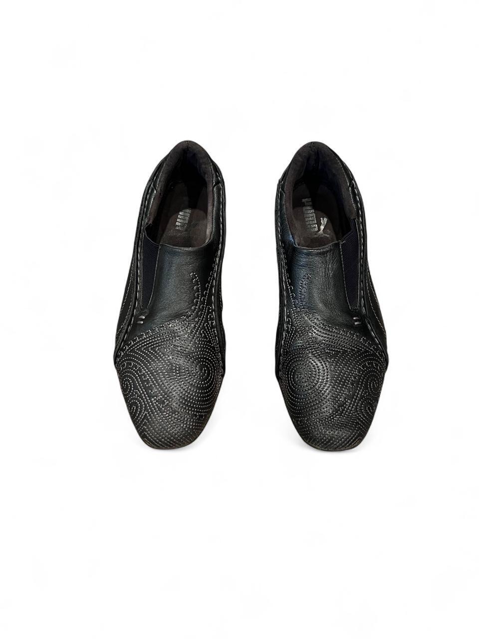 Y2K Puma Black Leather Slip On Shoes Embossed