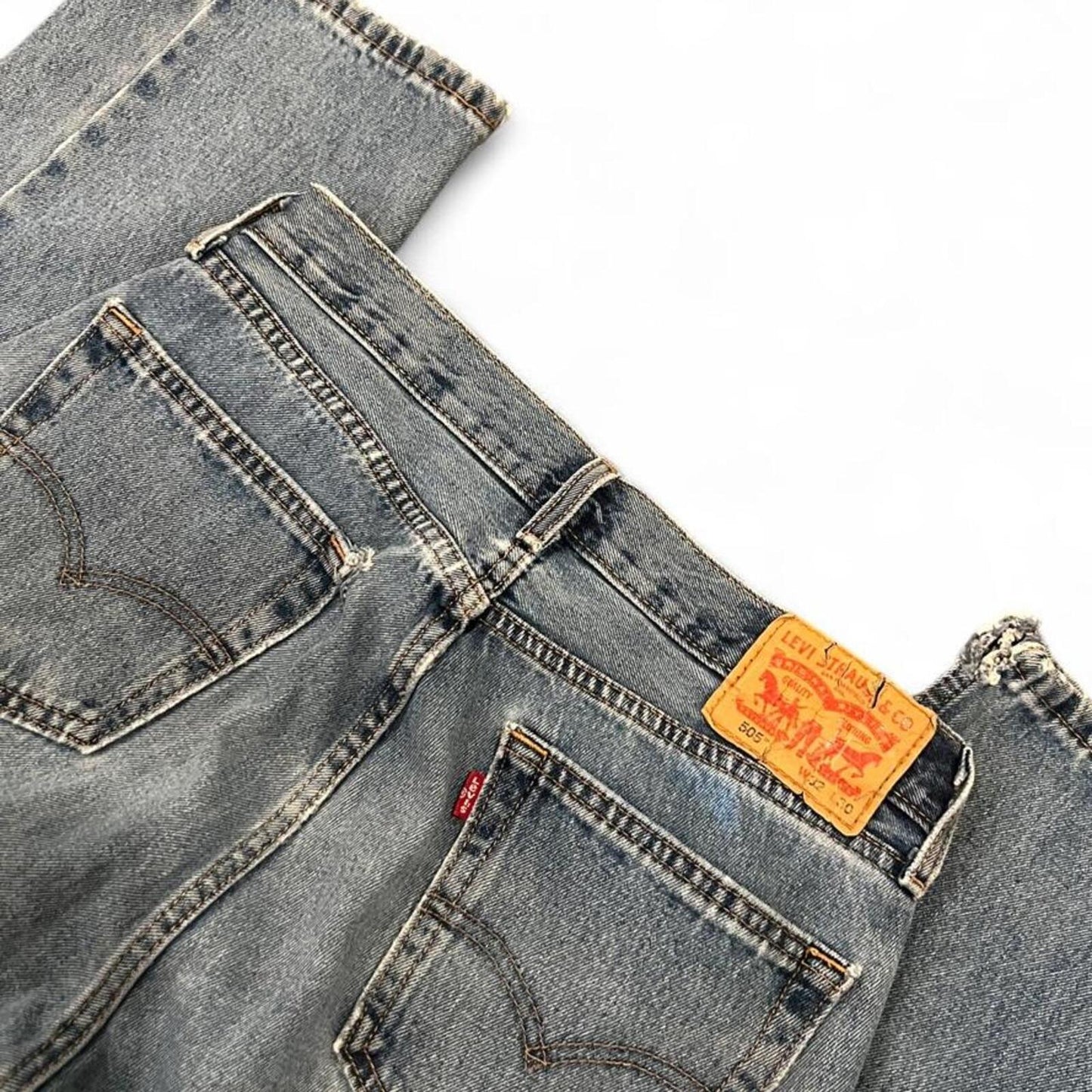 Vintage Light Wash Levi’s 505 Loose Straight Leg Jeans