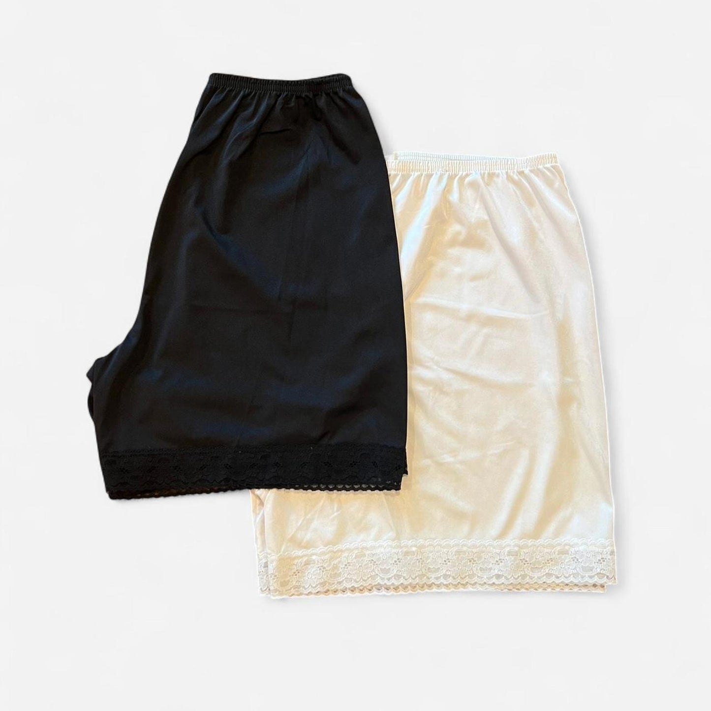 Vintage 90’s Lace Trim Slip Shorts Set Black & White
