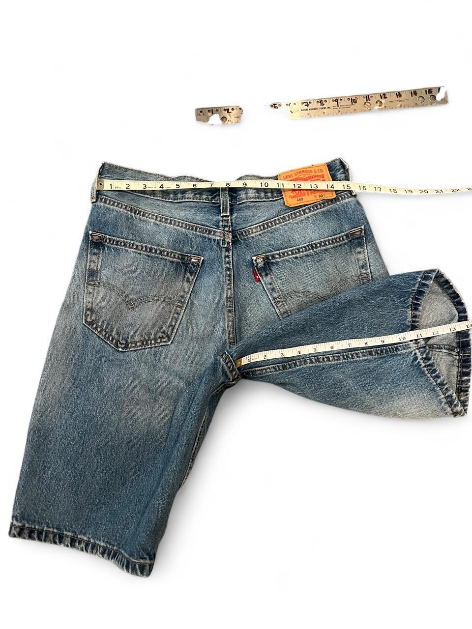 Vintage Levi’s 469 Loose Denim Jorts Shorts Baggy