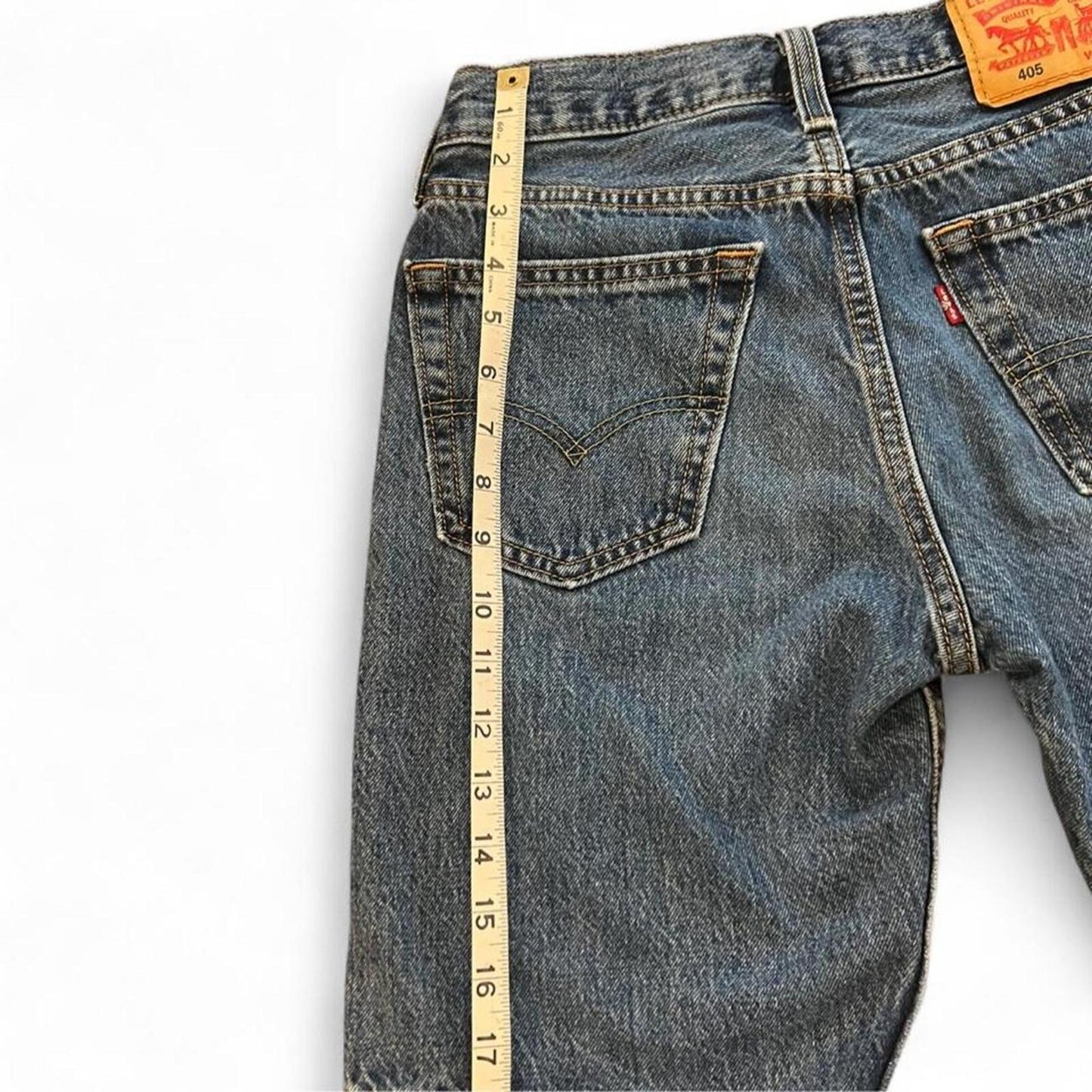 Levi’s 405 Jean Shorts Y2K Relaxed Fit Medium Wash